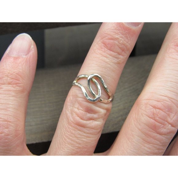 Size 5 Sterling Silver Diamond Cut Rustic Woven Style Band Ring - Picture 2 of 6